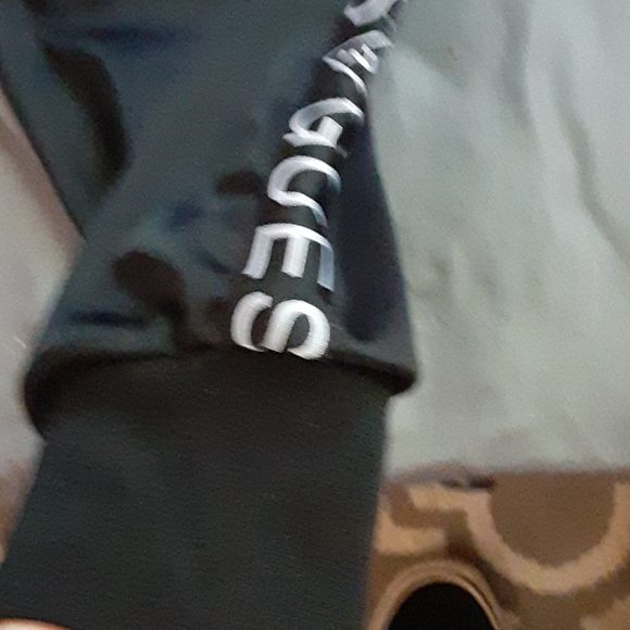 Sweatpants - Picture 2 of 3